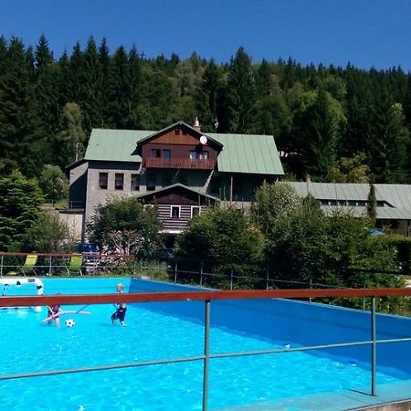 Hotel Maredis Kořenov Eksteriør billede