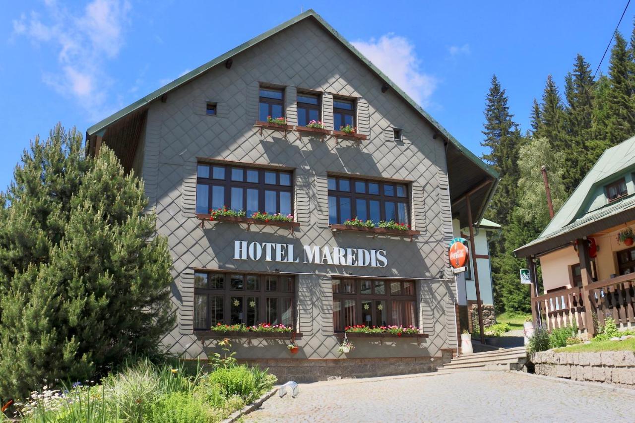 Hotel Maredis Kořenov Eksteriør billede