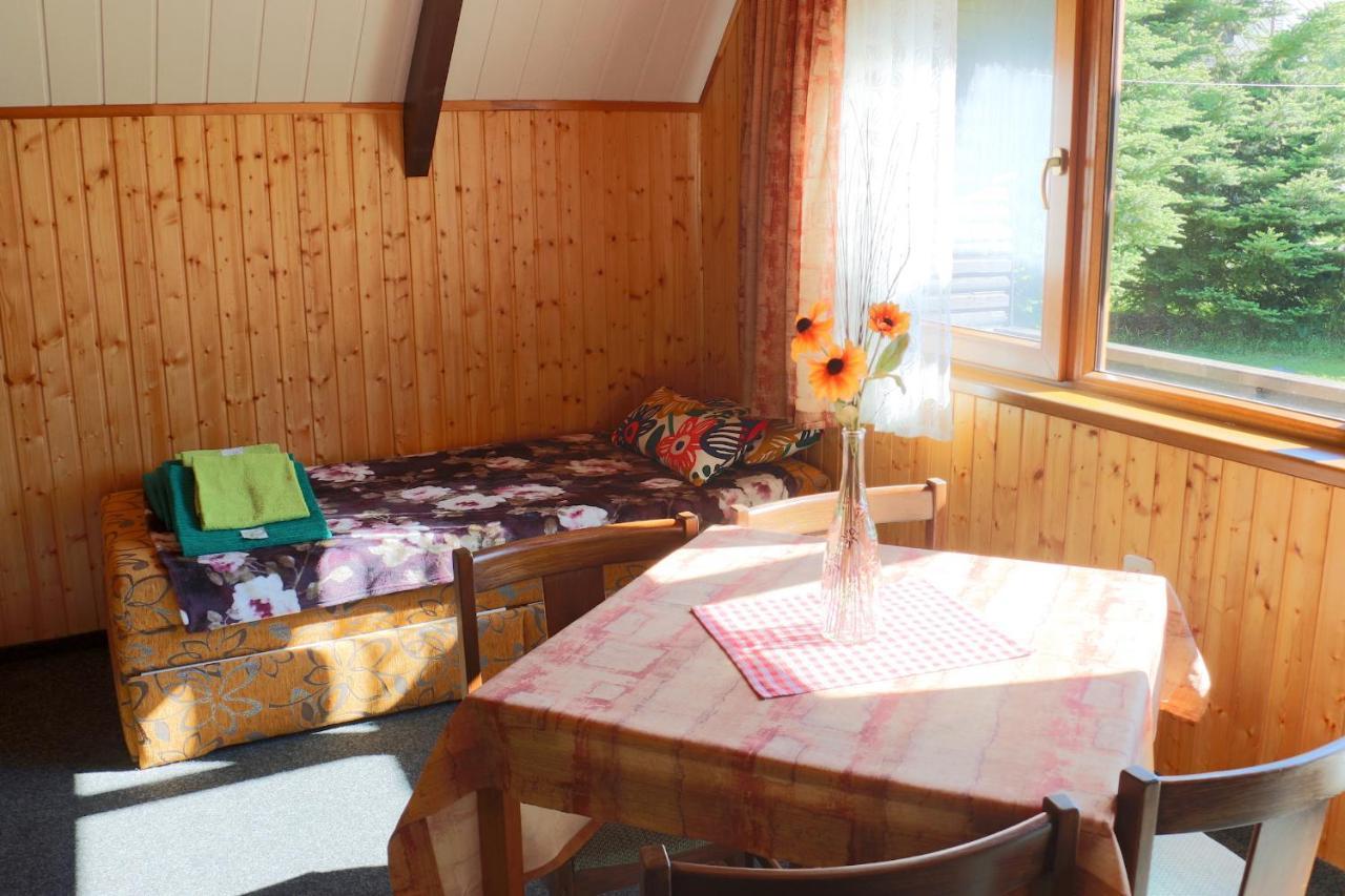 Hotel Maredis Kořenov Eksteriør billede