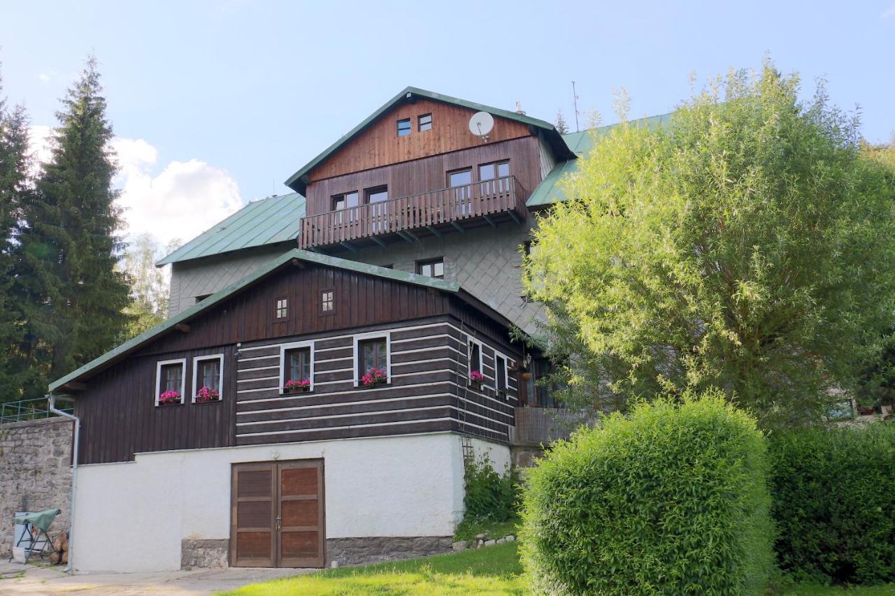 Hotel Maredis Kořenov Eksteriør billede