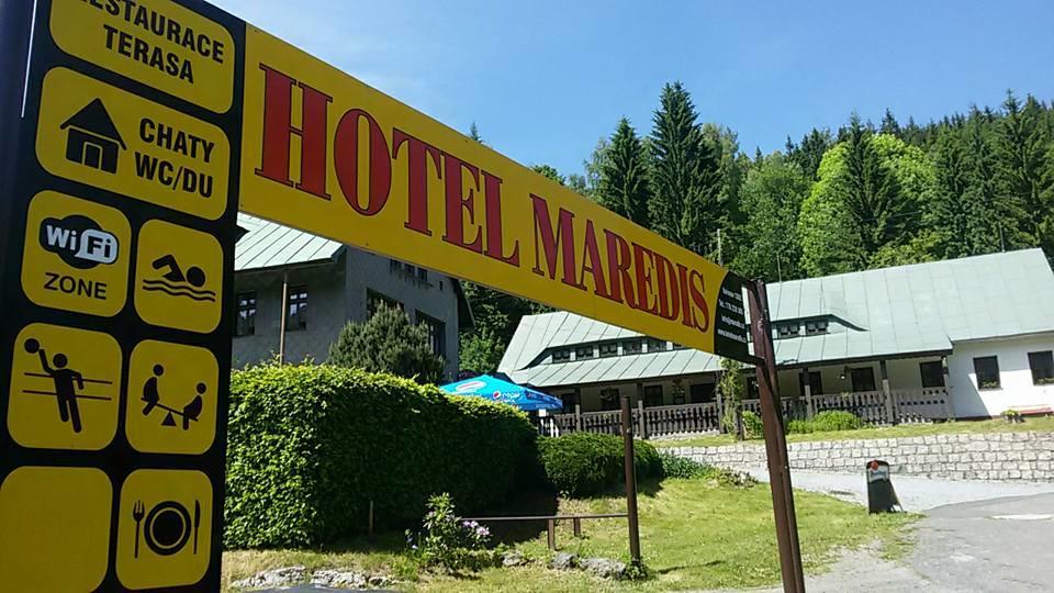 Hotel Maredis Kořenov Eksteriør billede