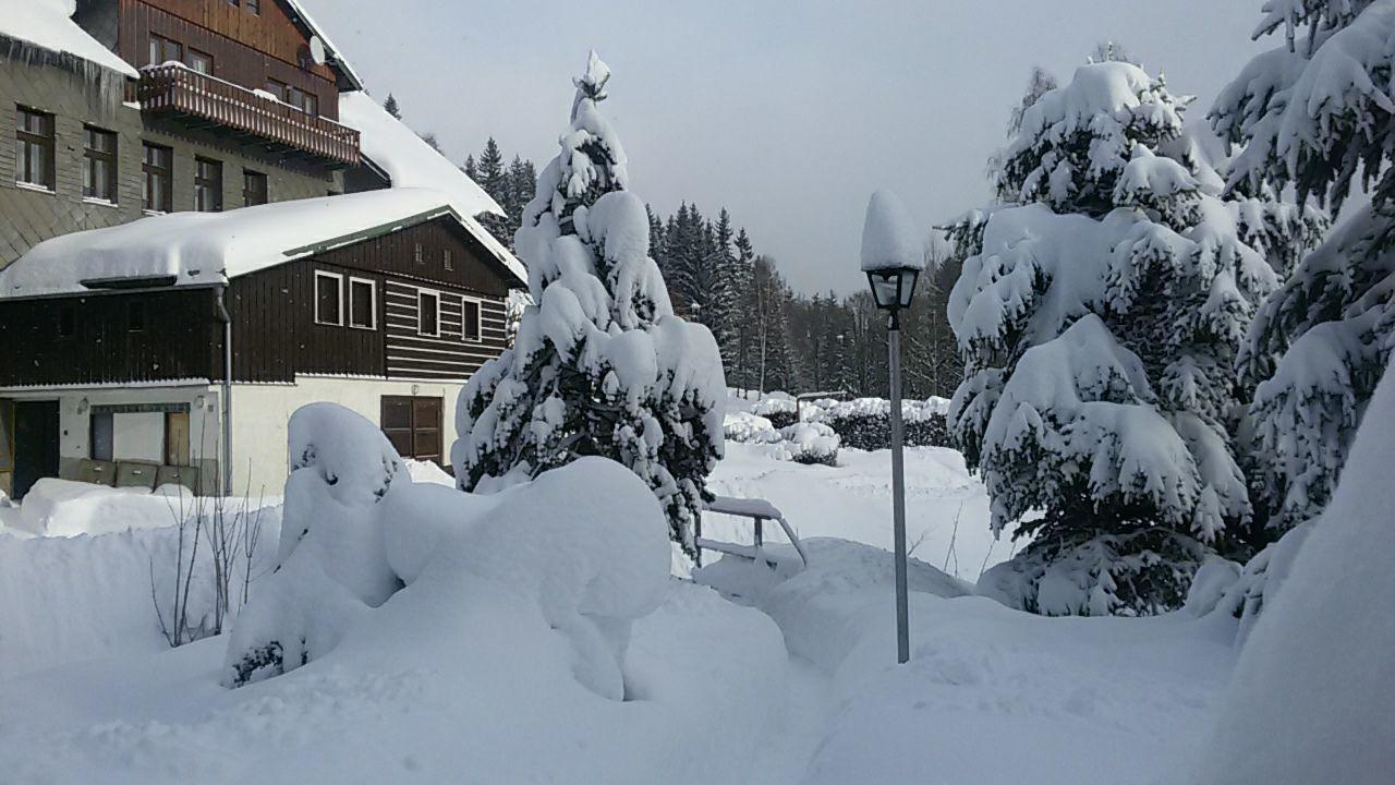 Hotel Maredis Kořenov Eksteriør billede