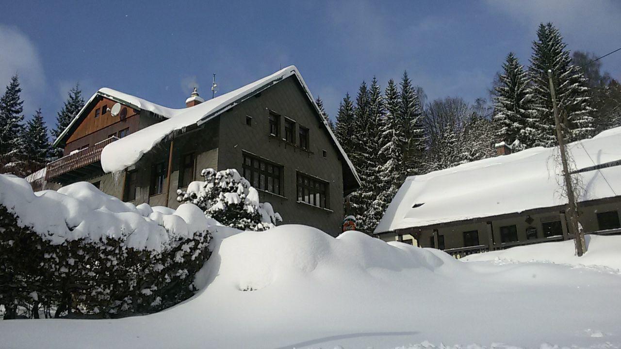 Hotel Maredis Kořenov Eksteriør billede