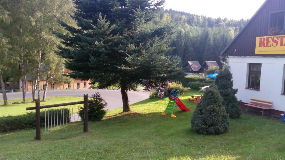Hotel Maredis Kořenov Eksteriør billede