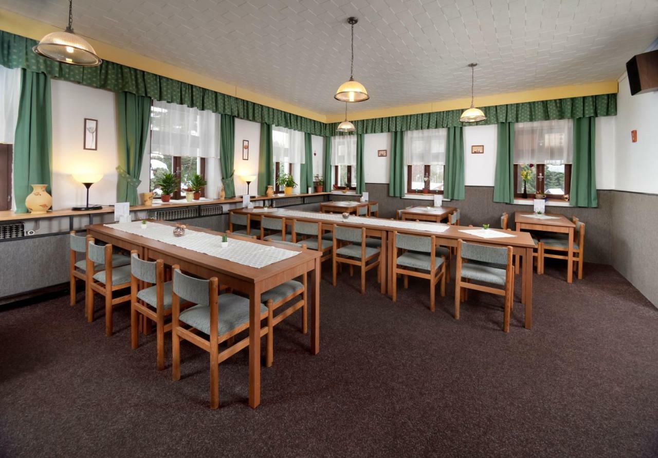 Hotel Maredis Kořenov Eksteriør billede
